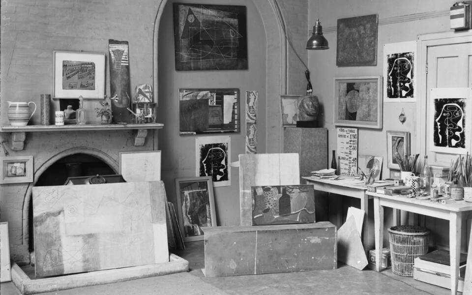 Ben Nicholson’s Studio No. 7 The Mall studio, Hampstead, 1933 The De Laszlo Collection of Paul Laib Negatives Courtauld Institute of Art, London